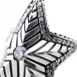 SMALL DEPP STAR RING WITH NATURAL STONES - DIAMOND