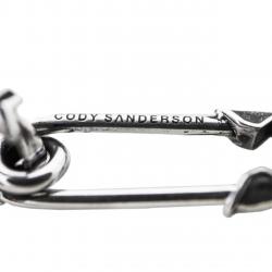 TINY PIN-UP STAR SAFETY PIN PENDANT