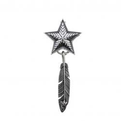 SMALL DEPP STAR PENDANT WITH ARROW SPRING