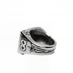 GQ EXCLUSIVE - LOVE YOU RING