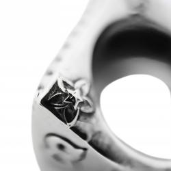 GQ EXCLUSIVE - LOVE YOU RING