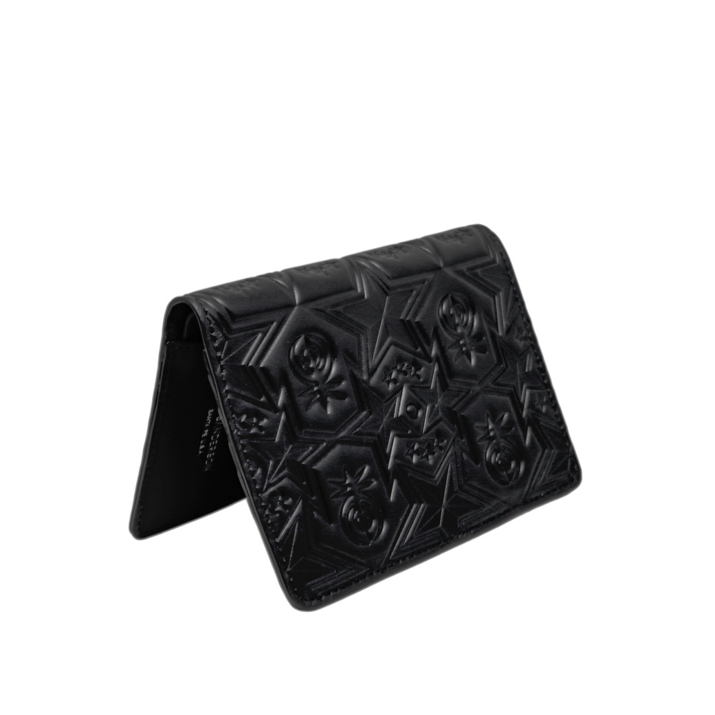 【GIFT WITH PURCHASE ONLINE】LEATHER PRINTED LOGO PASSPORT HOLDER - BLACK