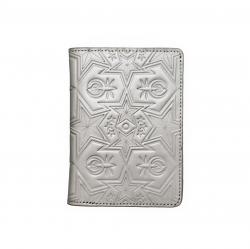 【GIFT WITH PURCHASE ONLINE】LEATHER PRINTED LOGO PASSPORT HOLDER - WHITE