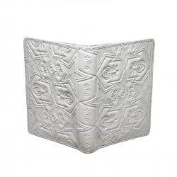 【GIFT WITH PURCHASE ONLINE】LEATHER PRINTED LOGO PASSPORT HOLDER - WHITE